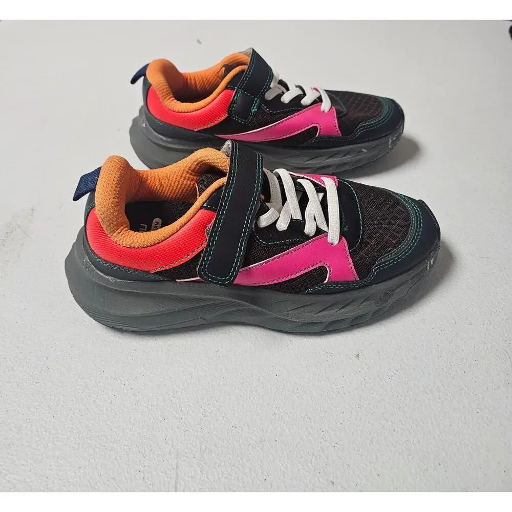 NWOB Girls Lightweight Hook and Loop Sneakers size EU34 UK2 US 3